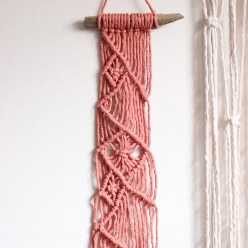 Macrame Hanging in Salmon Pink